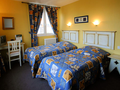 Twin bedded room