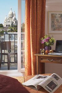 Room Sacre-Coeur View