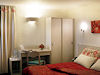 Hotel L'Amandier Nanterre