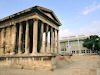 La Maison Carr&eacute;e