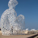 Bastion Saint Jaume, Statue le �NOMADE�, regardant la mer, r&eacute;alis&eacute;e par Jaume Plensa, - lettres en m&eacute;tal blanc; cette statue a &eacute;t&eacute; inaugur&eacute;e en 2010.