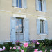 Rosire sur la fa&ccedil;ade de c&ocirc;t&eacute;