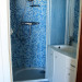 salle d'eau privative avec vasque et douche
