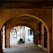 Passage vout&eacute; autour de la halle aux grains