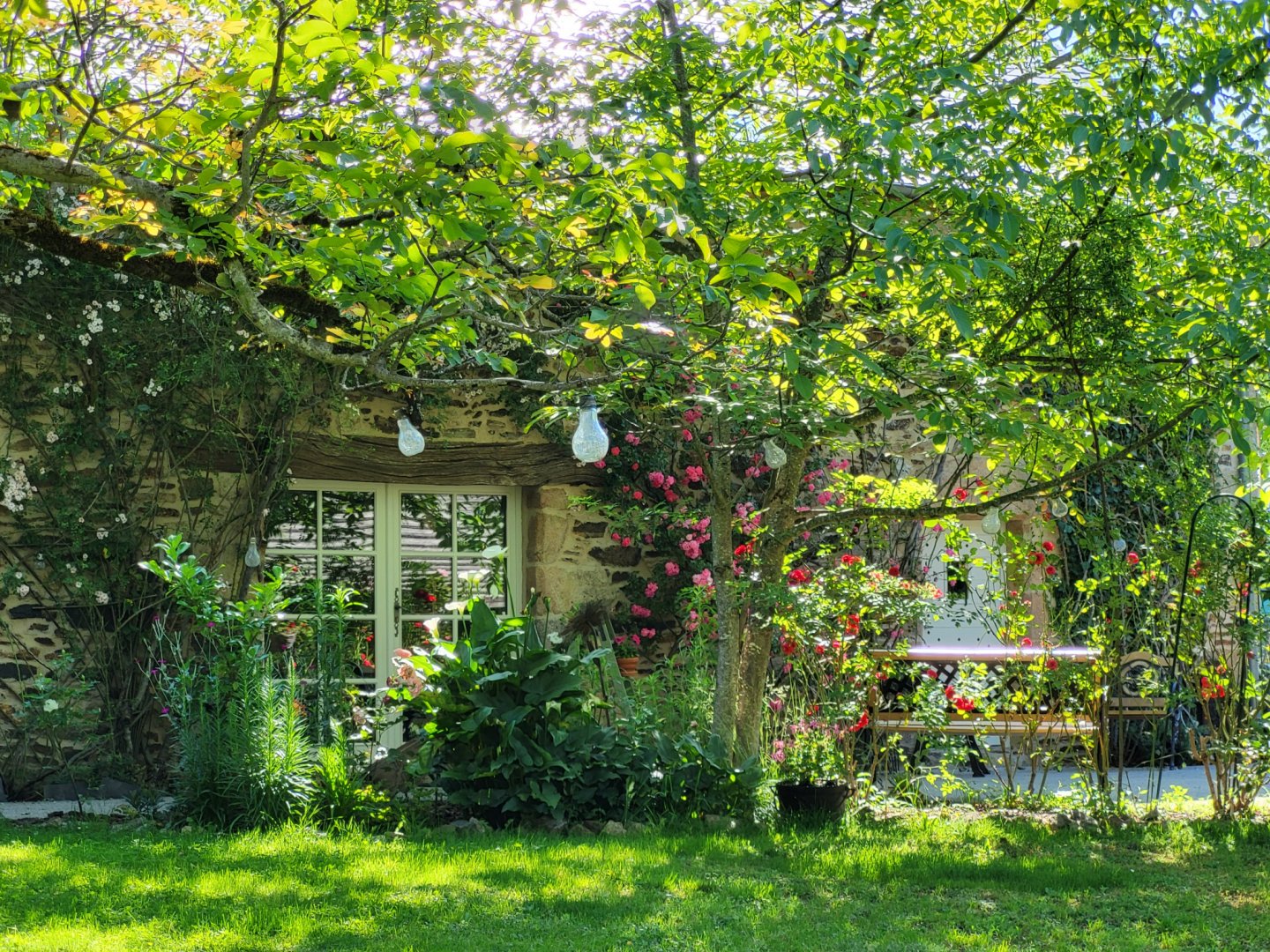 Les Causeries du Monde, maison d