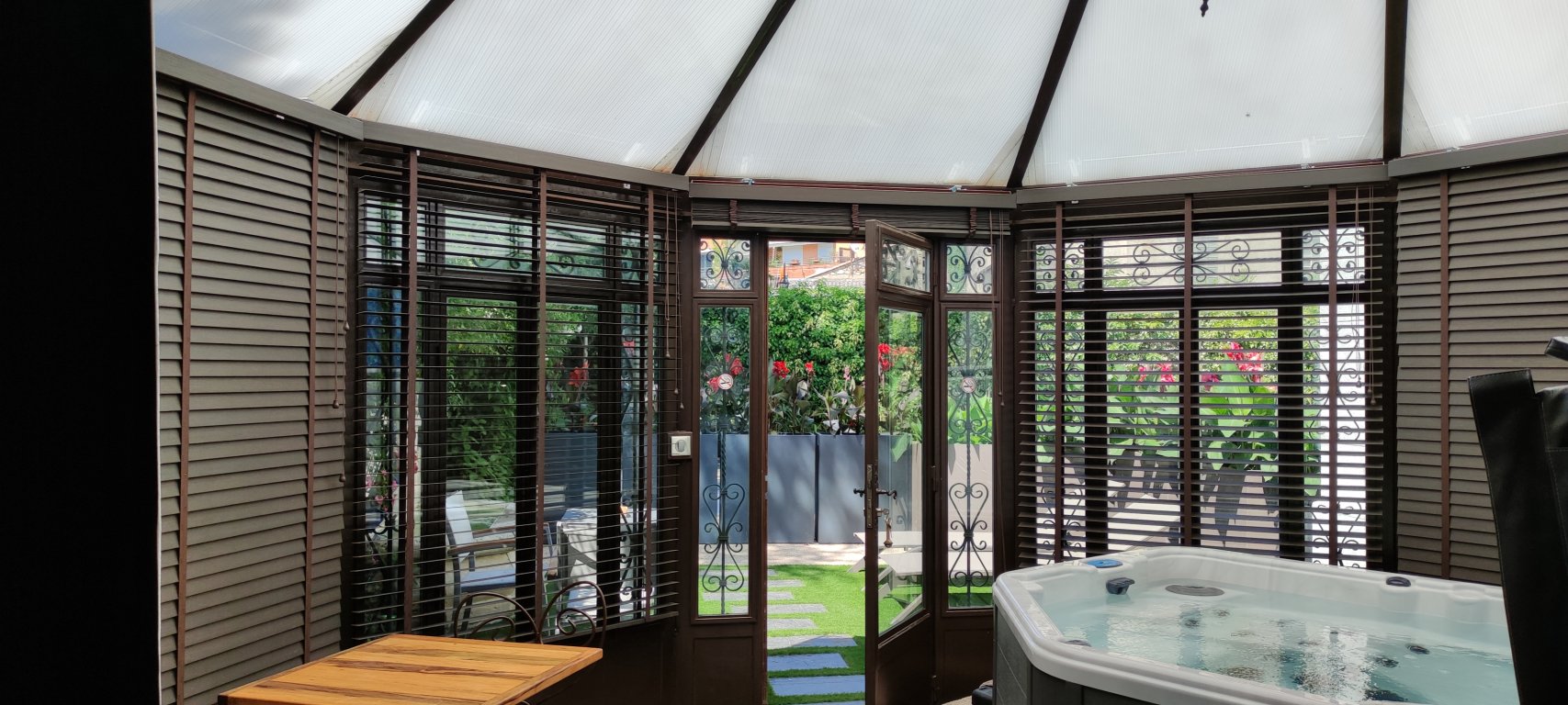 Bed & Breakfast Suite romantique avec spa privatif et piscine Les Heures Hindoues, suite Alès