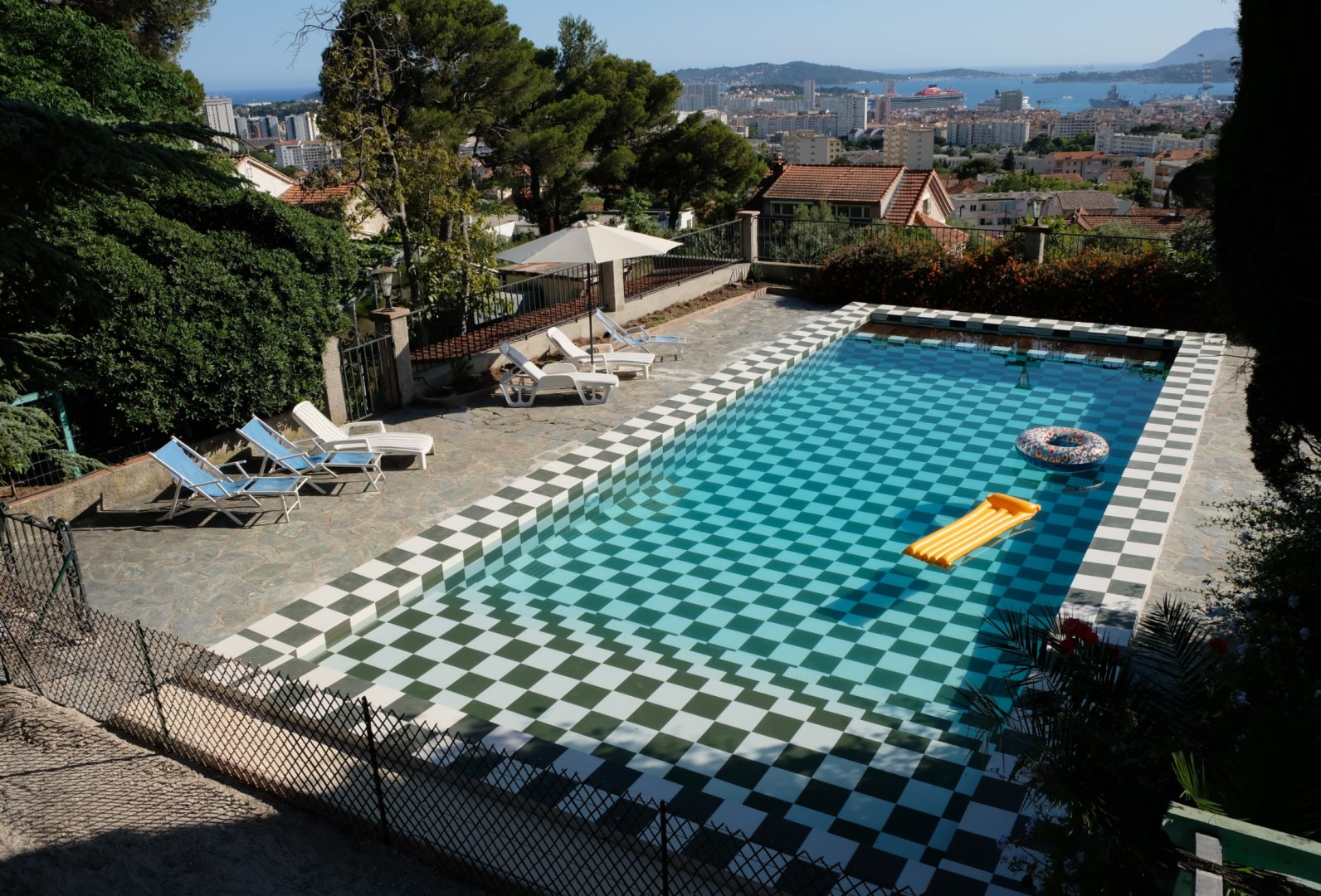 Bed & Breakfast Mas Sainte Marie, studio and apartment Toulon