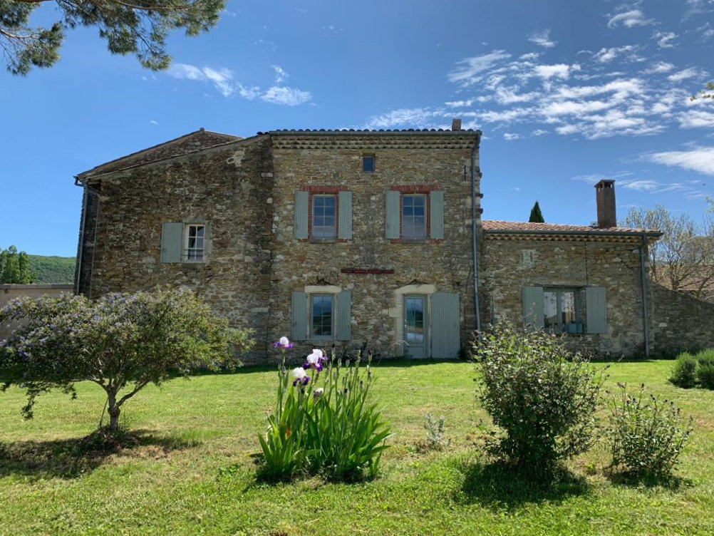 Grande maison familiale, maison Pont de Barret, Drome provençale
