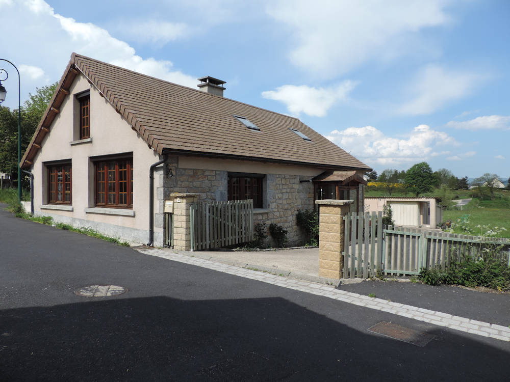 Petite Ferme à Vendre Avec Terrain Lozère Ancienne ferme rénovée entre Aubrac et Margeride - Maison aux Bessons