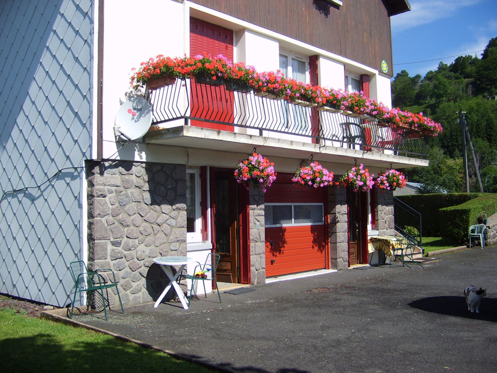 Location tout confort à Besse Saint Anastaise - Massif du Sancy