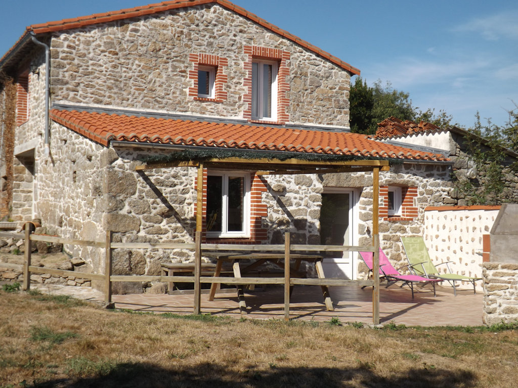 Gîte de la Grange Gîte rural à La Bruffière en Vendée (85), 15 km de